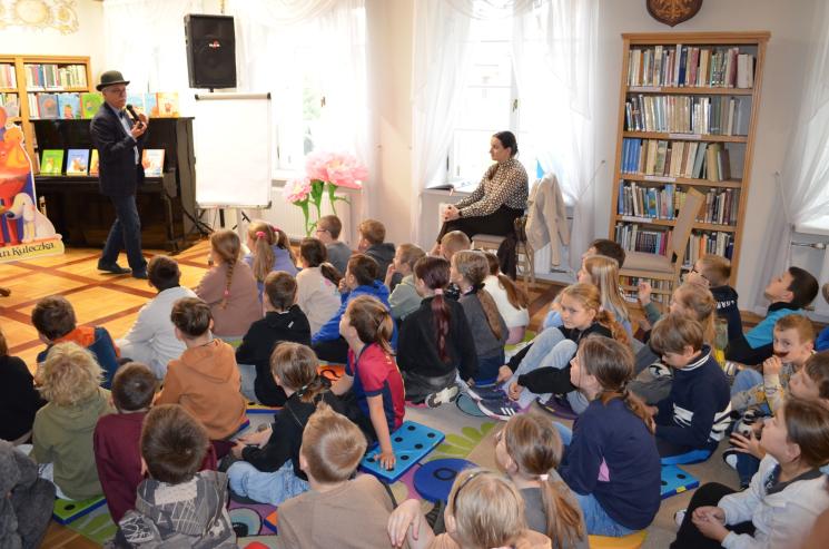 Ogólnopolski Dzień Głośnego Czytania 