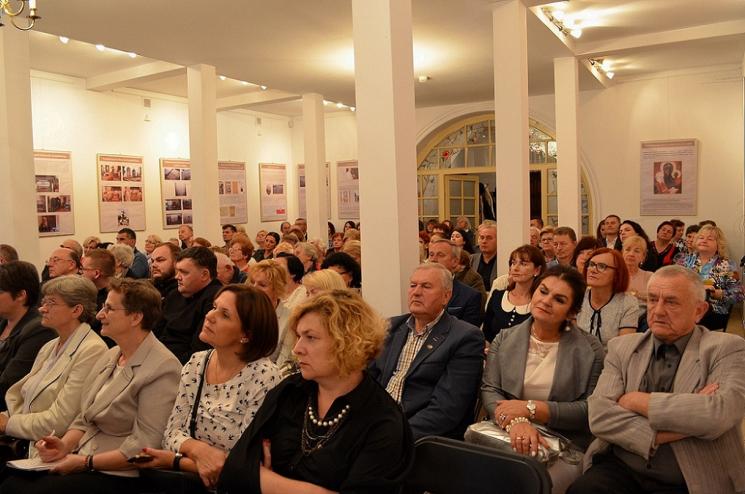 Krzyż to księga życia, to droga jedyna… Bł. Honorat Koźmiński w służbie Bogu, ludziom i Ojczyźnie