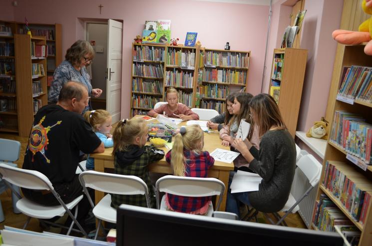 Noc bibliotek