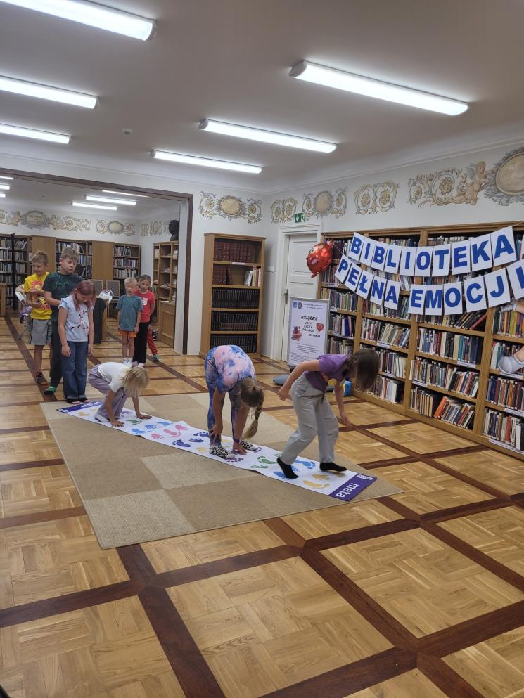 Wakacje w Bibliotece - Biblioteka Pełna Emocji