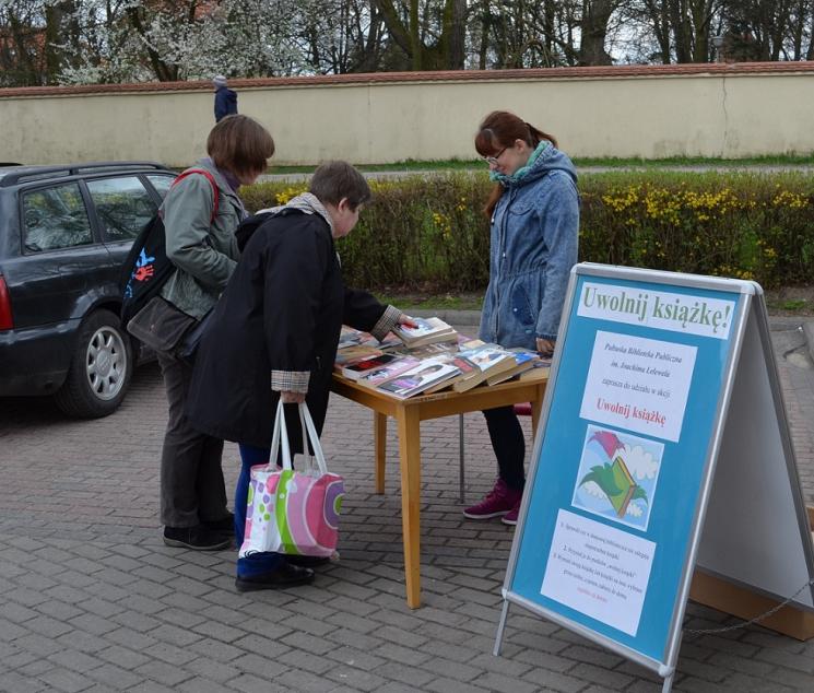 Uwolnij książkę