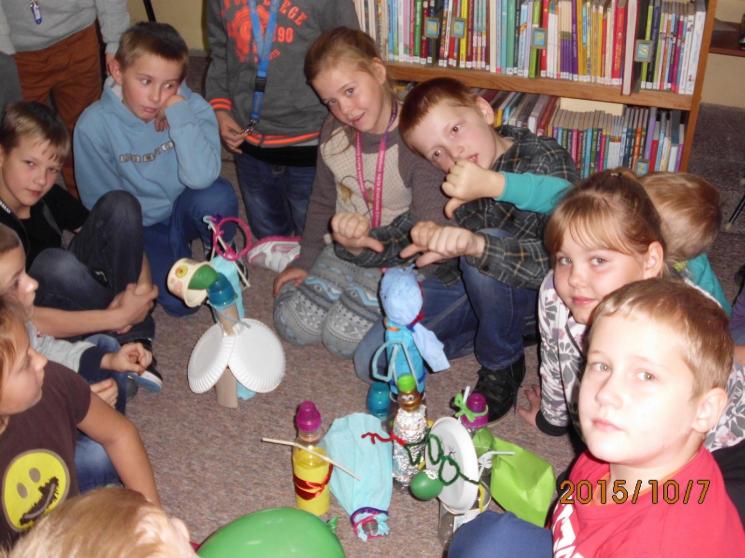 Czytam sobie w bibliotece - Marta i Ufoludek