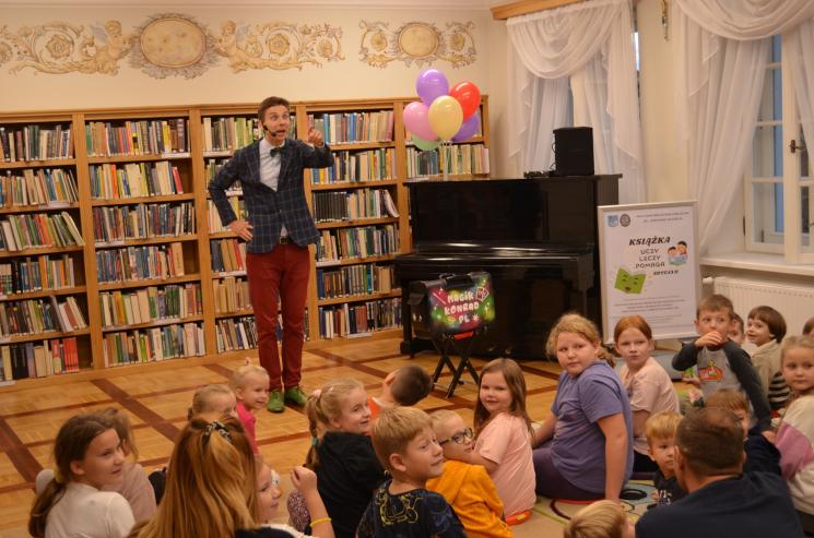X Noc bibliotek 
