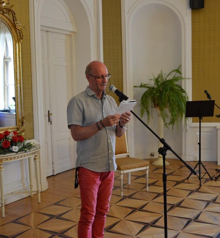 Uroczystość wręczenia nagród w XI Ogólnopolskim Konkursie Jednego Wiersza  im. Wiktora Gomulickiego o Laur Błękitnej Narwi 