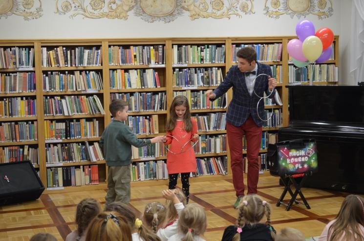 X Noc bibliotek 