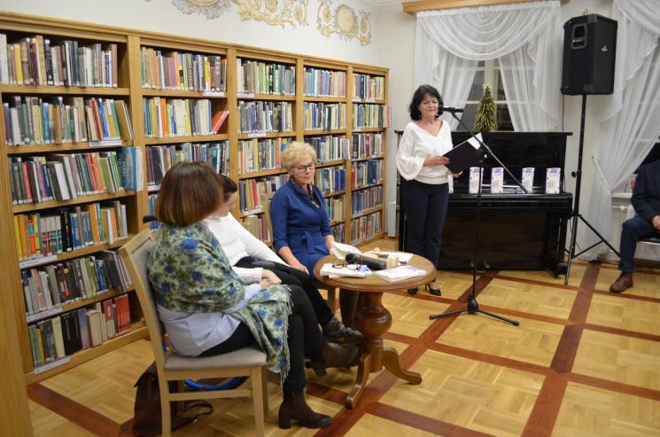 Promocja tomiku wierszy Elżbiety Dzierżanowskiej