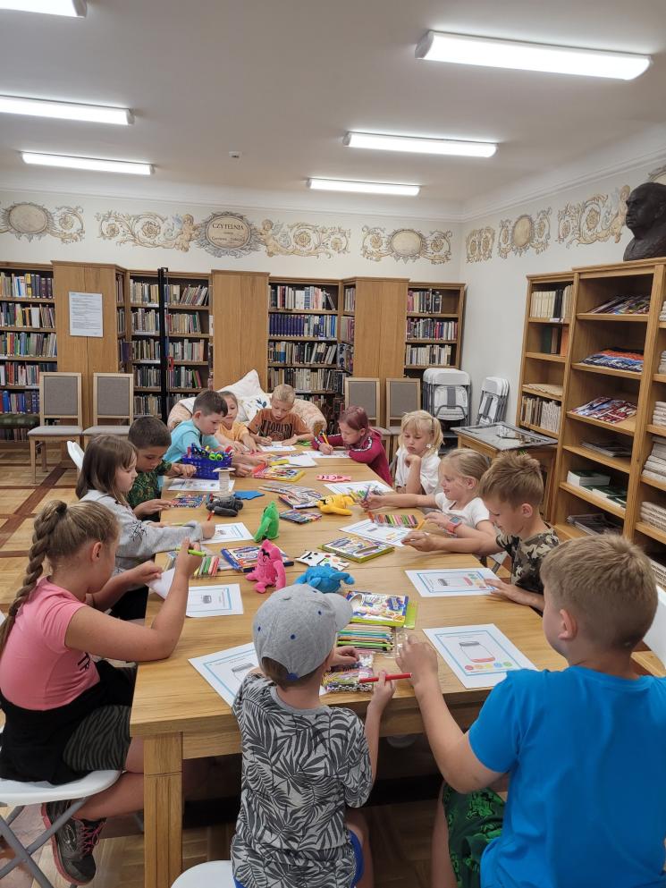 Wakacje w Bibliotece - Biblioteka Pełna Emocji