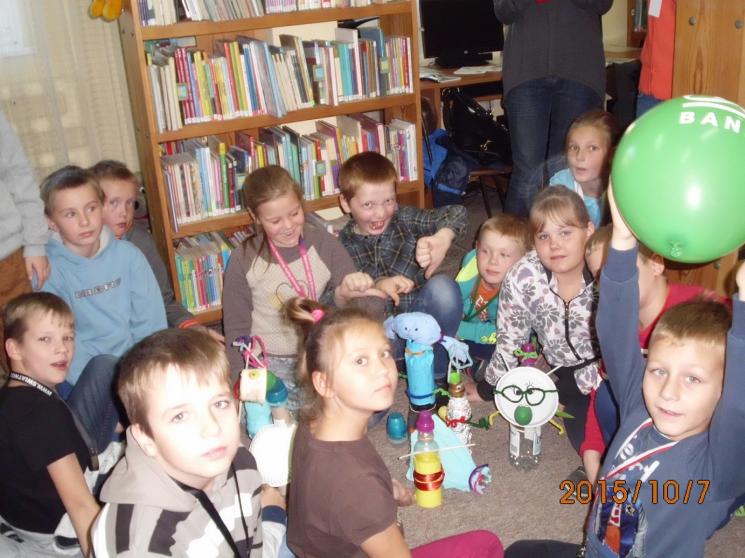 Czytam sobie w bibliotece - Marta i Ufoludek