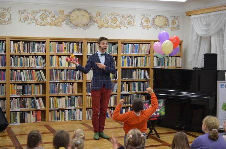 X Noc bibliotek 