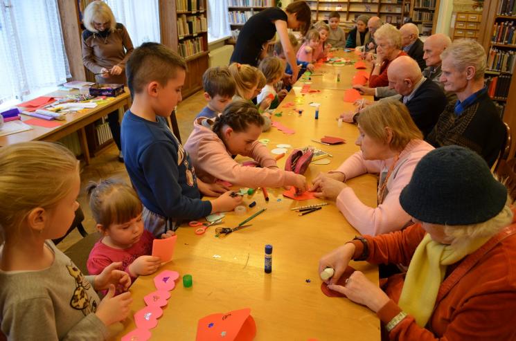 Integracja międzypokoleniowa w Bibliotece !!!