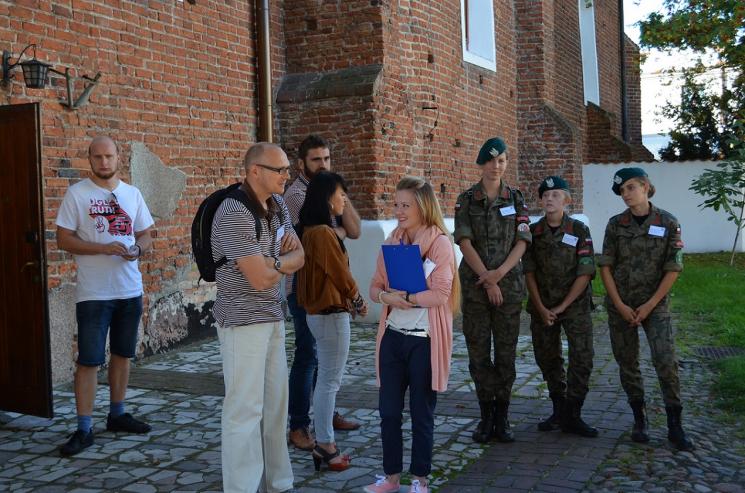 X Wyścig po historię