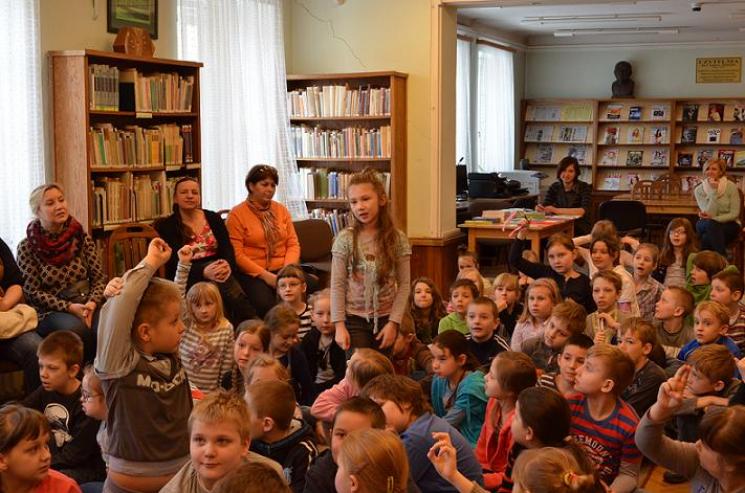 Spotkanie autorskie z Anną Onichimowską