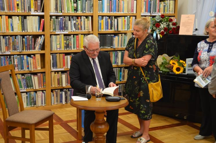 Spotkanie autorskie z Andrzejem B. Kwiatkowskim promujące książkę Heroina 