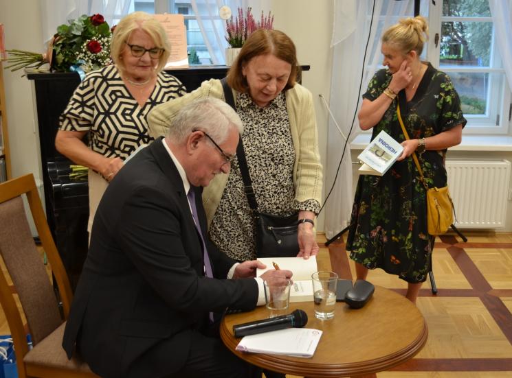 Spotkanie autorskie z Andrzejem B. Kwiatkowskim promujące książkę Heroina 