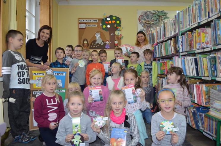 Czytam sobie w bibliotece