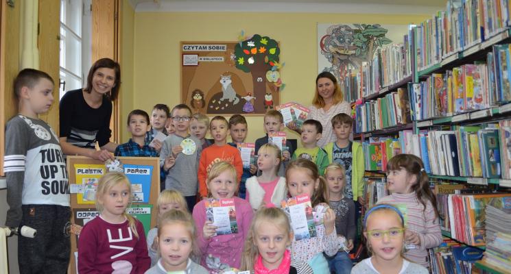 Czytam sobie w bibliotece