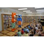 Fenek i Maks w bibliotece zdjęcie nr 11.JPG