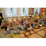 Fenek i Maks w bibliotece zdjęcie nr 15.JPG