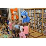 Feneki Maks w bibliotece zdjęcie nr 19.JPG