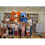 Fenek i Maks w bibliotece zdjęcie nr 14.JPG