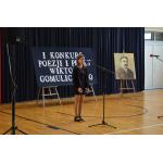 Zdjęcie z I edycji Konkursu Poezji i Prozy Wiktora Gomulickiego, uczestniczka konkursu