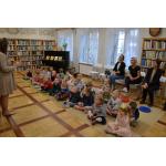 Fenek i Maks w bibliotece zdjęcie nr 5.JPG