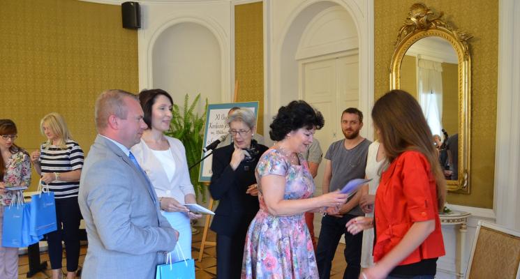 Uroczystość wręczenia nagród w XI Ogólnopolskim Konkursie Jednego Wiersza  im. Wiktora Gomulickiego o Laur Błękitnej Narwi 