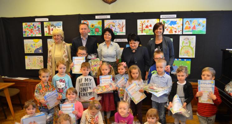 Rozstrzygnięcie konkursu plastycznego „Roztańczone barwy Wiosny”