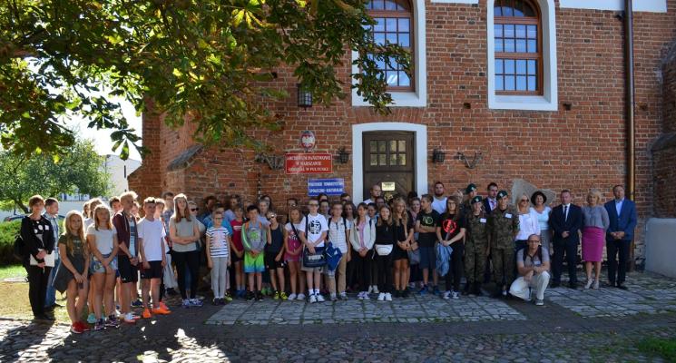 X Wyścig po historię