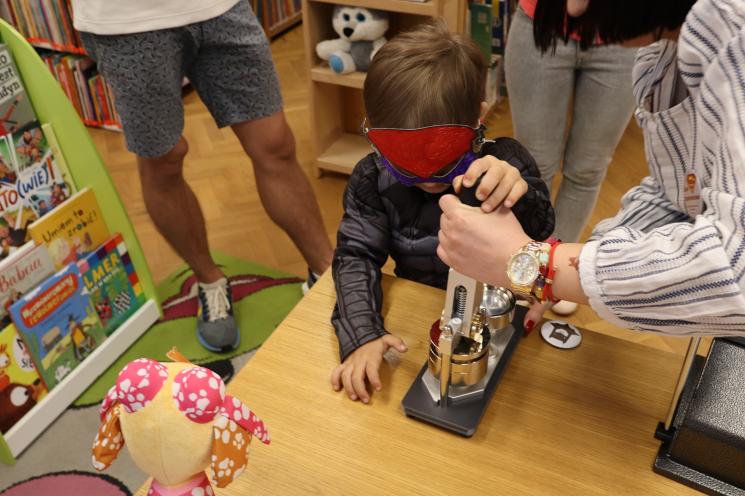 dzień superbohatera, komik dla dzeci, 6 dzieci