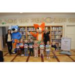 Fenek i Maks w bibliotece zdjęcie nr 8.JPG