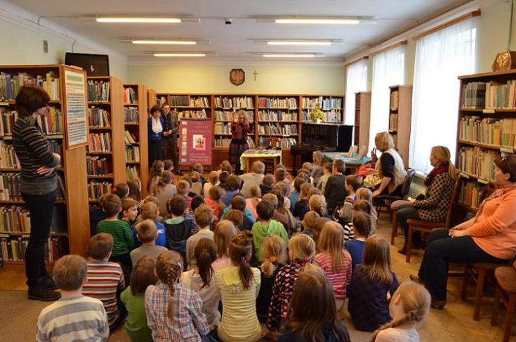 Spotkanie autorskie z Anną Onichimowską