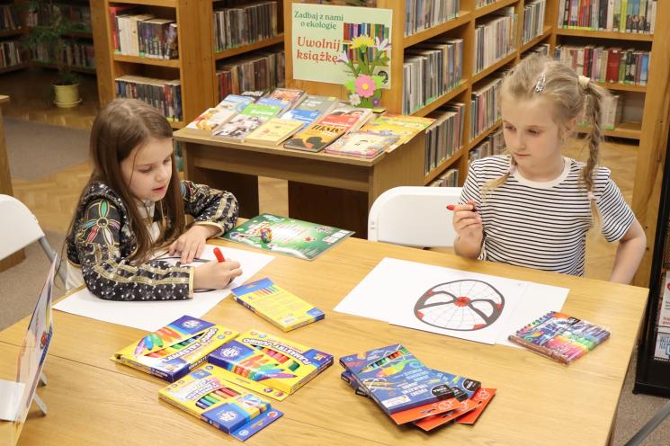dzień superbohatera, komik dla dzeci, 6 dzieci